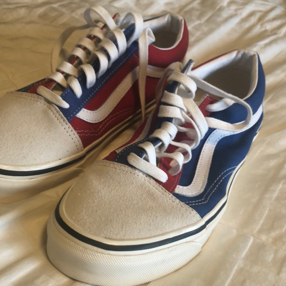 NWOT Retro Vans Ward sneakers!